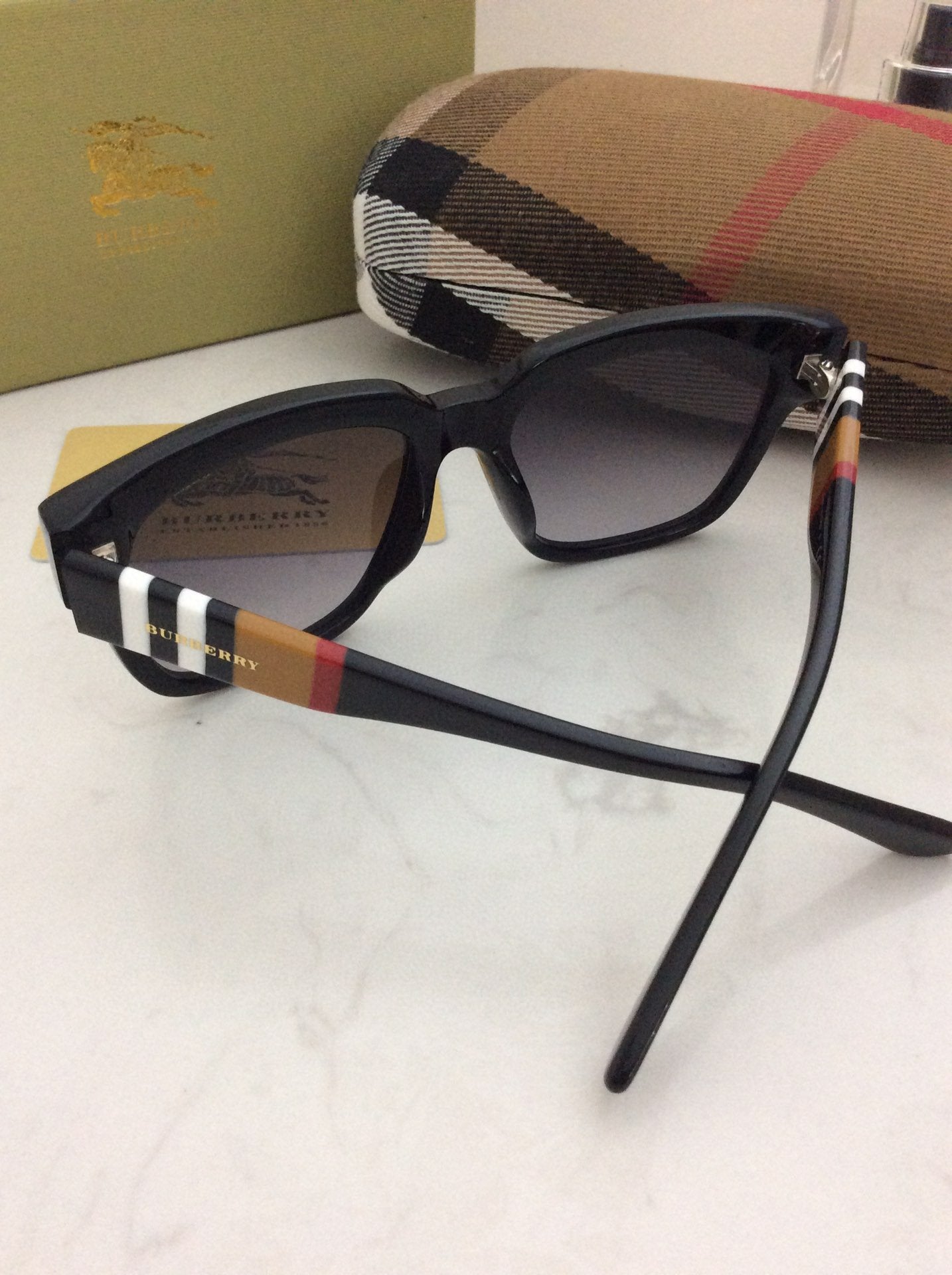 *BURBBER Sunglasses 2 Colors