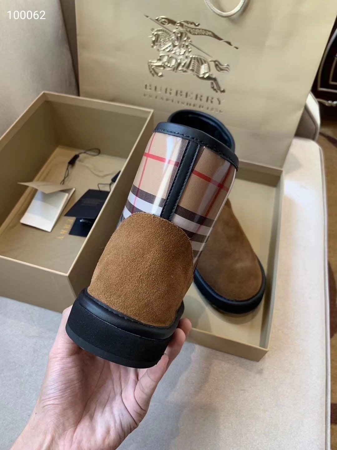 *BURBBER UGG Boots