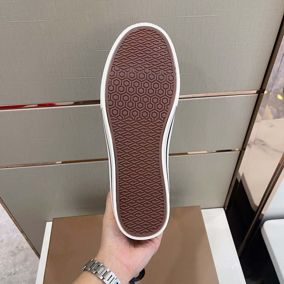 *BURBBER Sneakers High