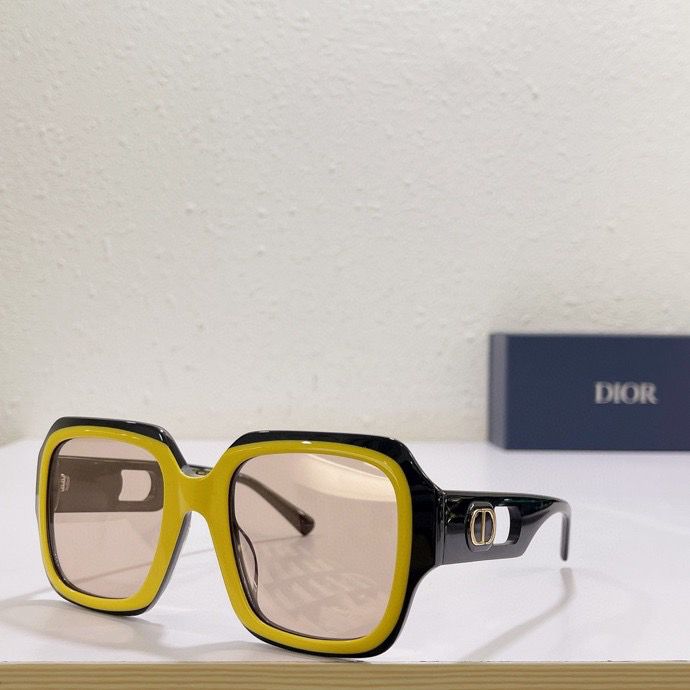 GU Sunglasses 3 Color 's