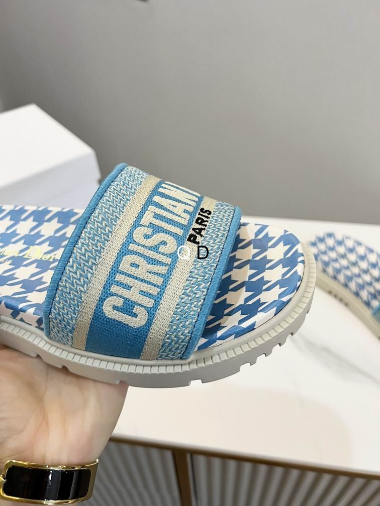 CHD Slippers 4 Color 's