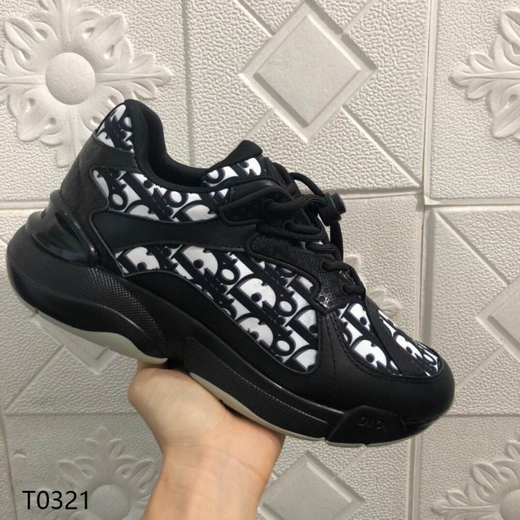 CHD Sneakers Run Away
