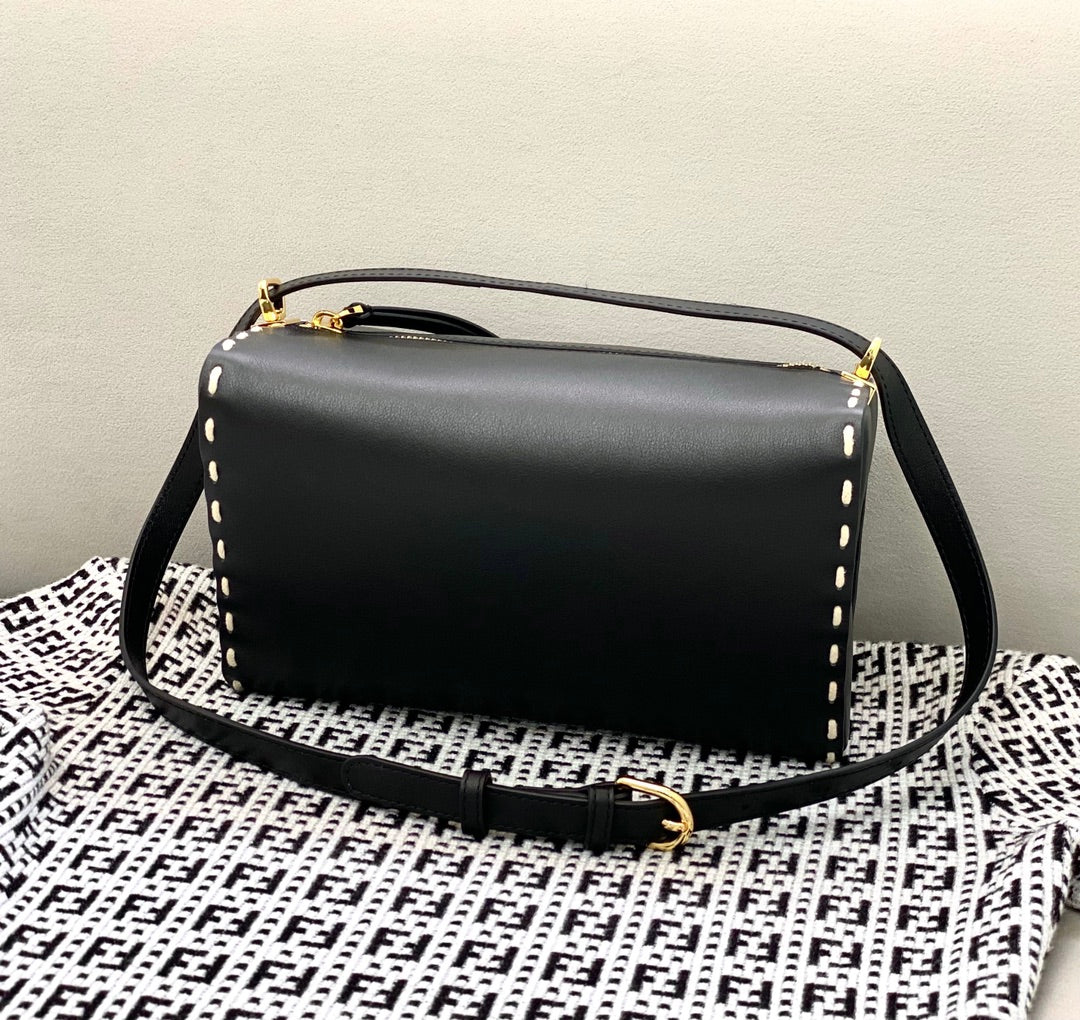 FEN Bag Triangle 24 cm 2 Color 's