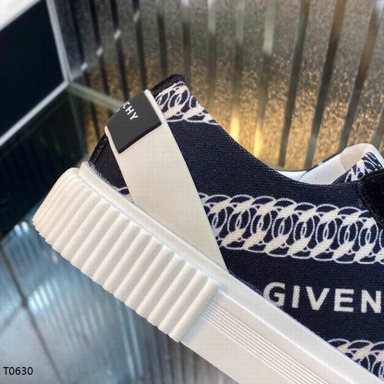 Givenjy Sneakers