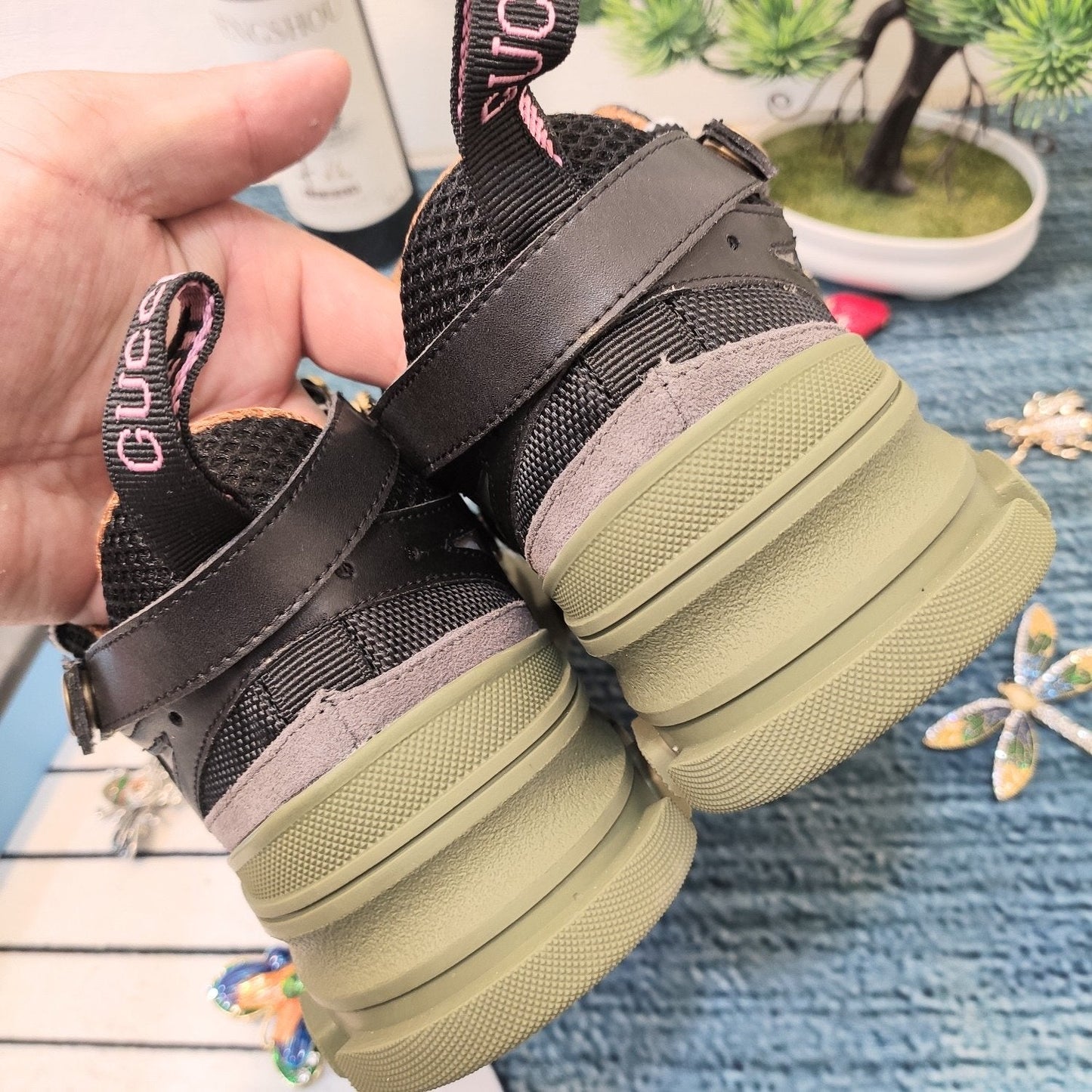GU Sneakers Green