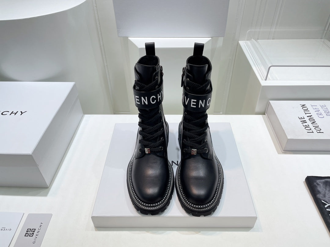 GIVENJY Boots Med