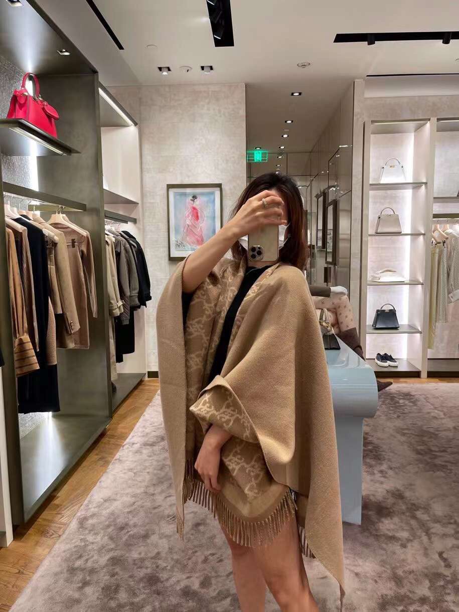 GU Scarf Poncho