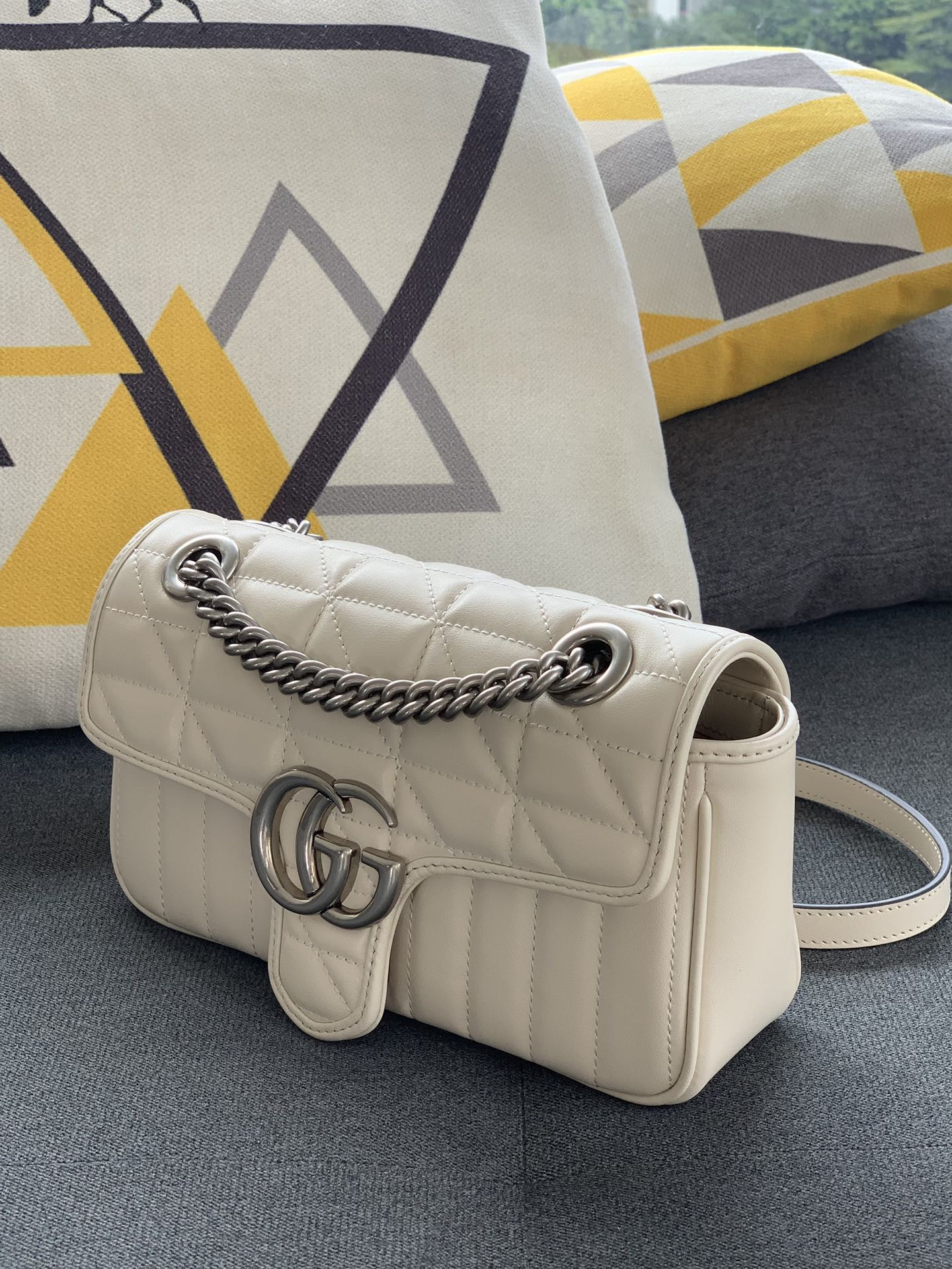 GU Bag Marmont Shoulder 24 cm 2 Color 's