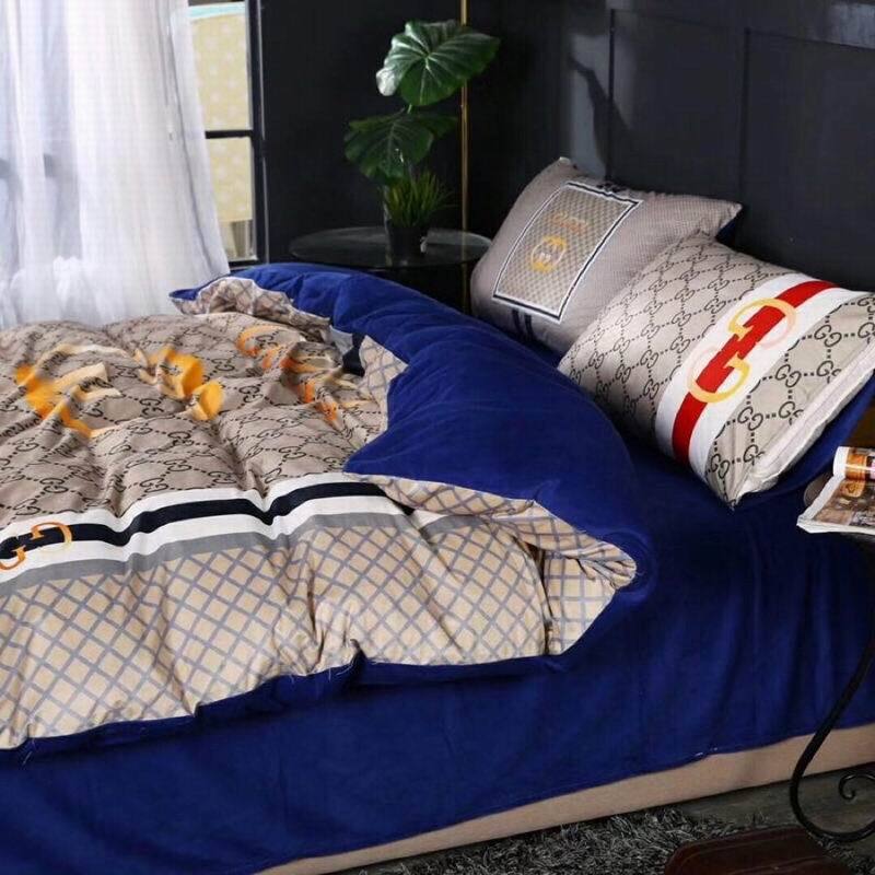 GU Bedding Set