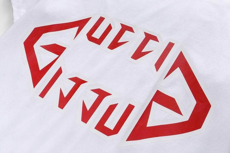 GU T-shirt 2 Colors