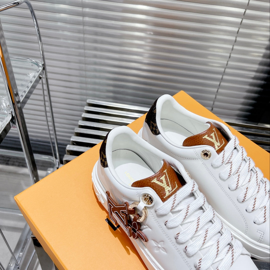 LU Sneakers Tome Out
