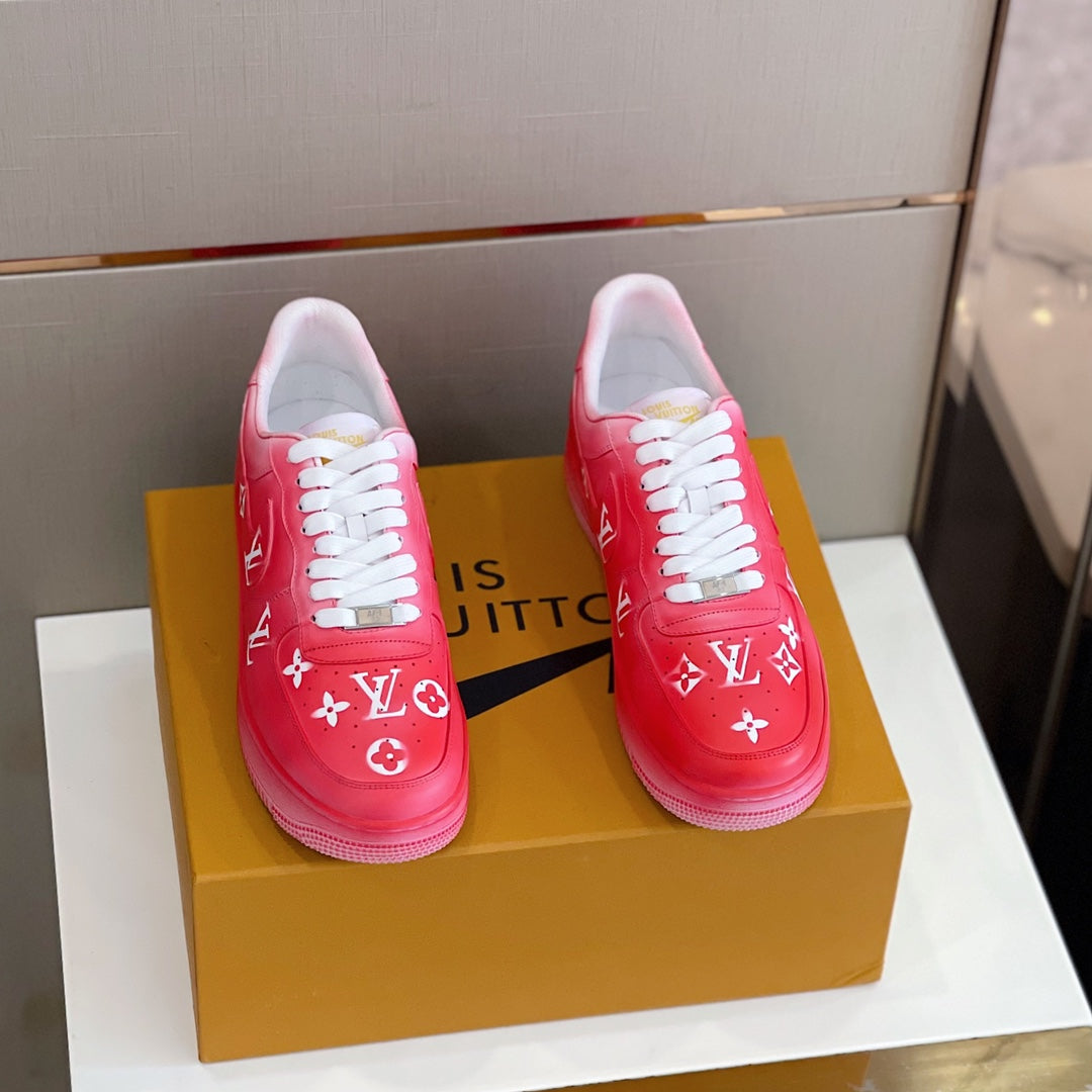 LU Sneakers