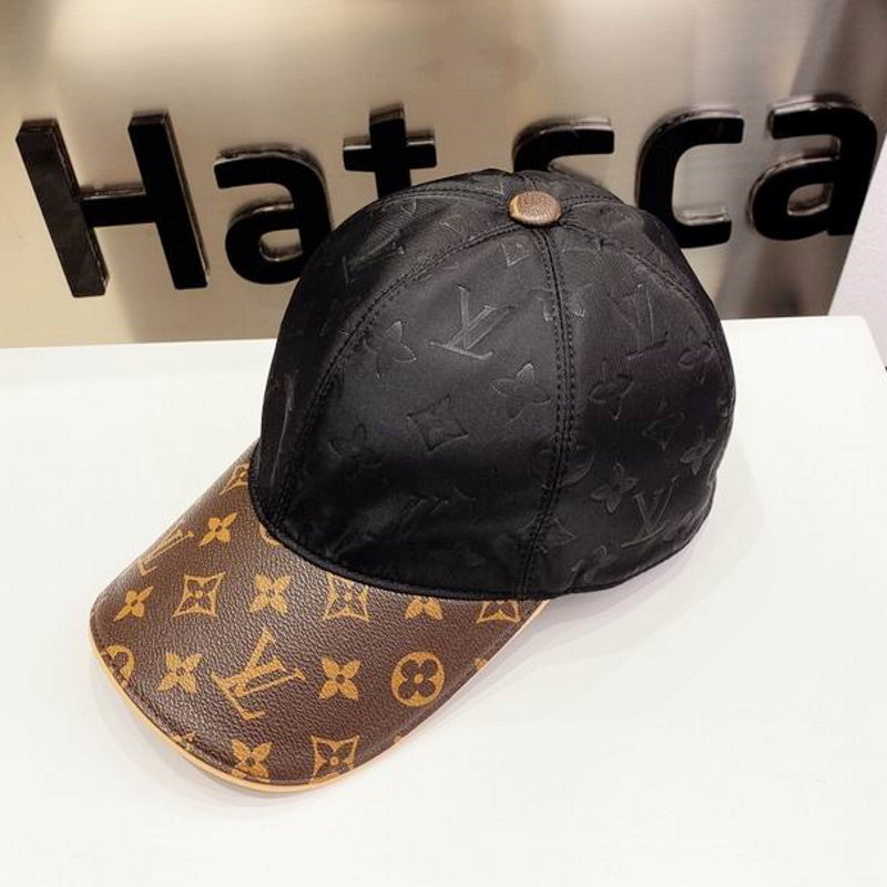LU Cap Monogram Brown