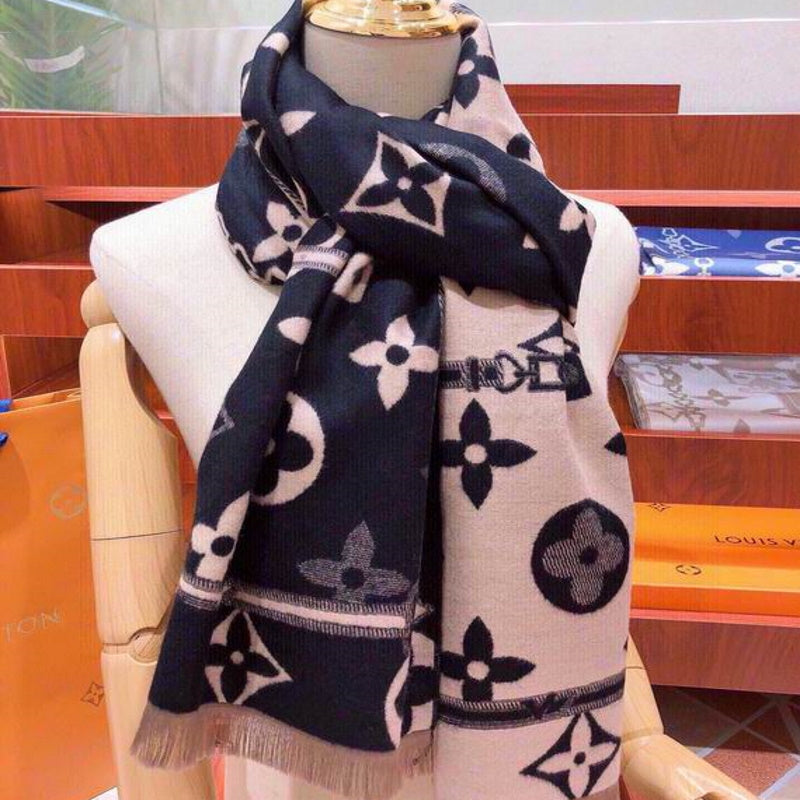 LU Scarf Monogram