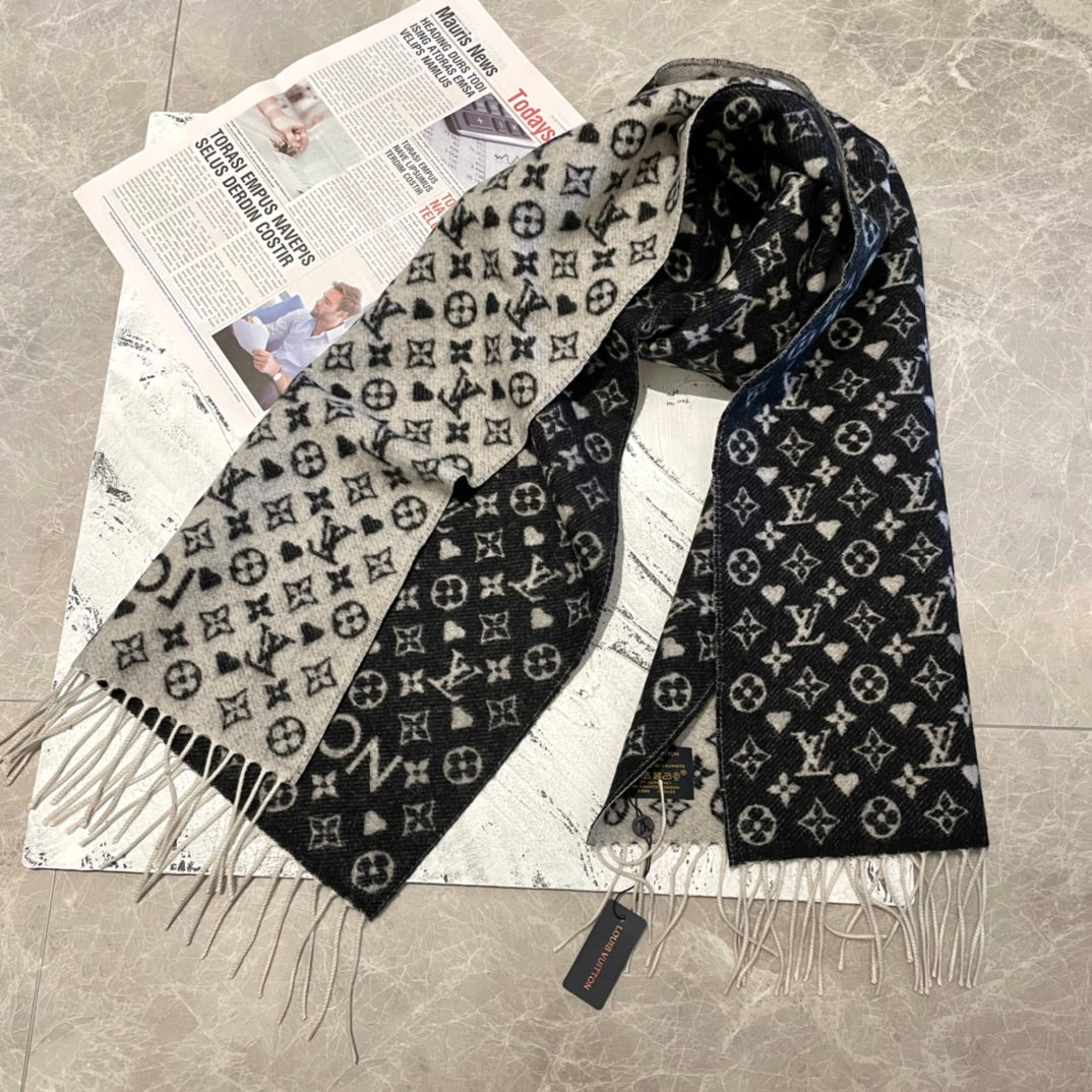 LU Scarf Monogram 2 Color's