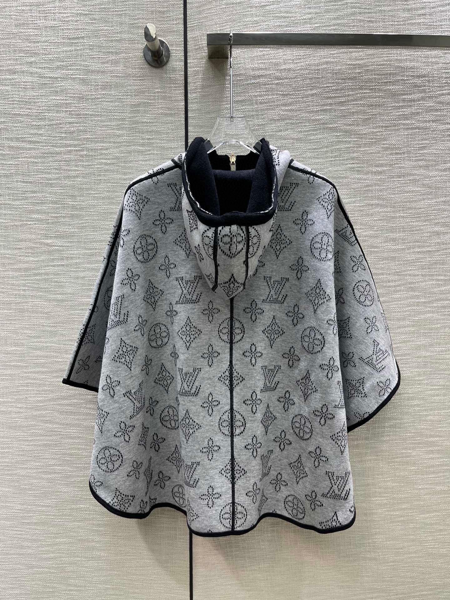 LU Cape Coat Poncho jacket 2 side