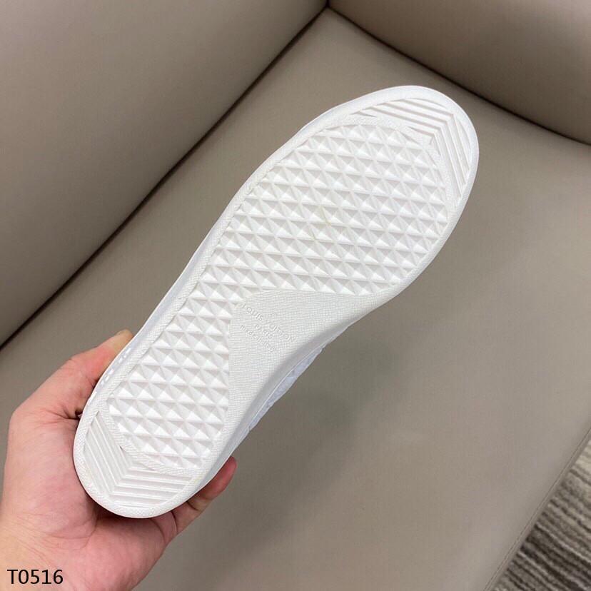 LU Sneakers