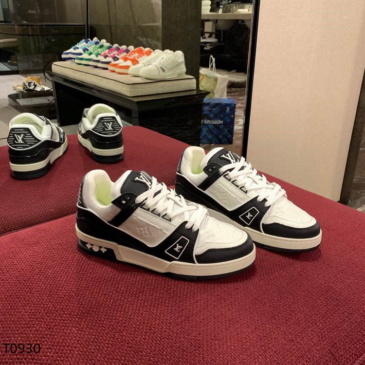 LU Sneakers Black White