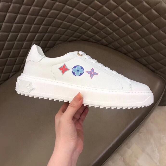 LU Sneakers