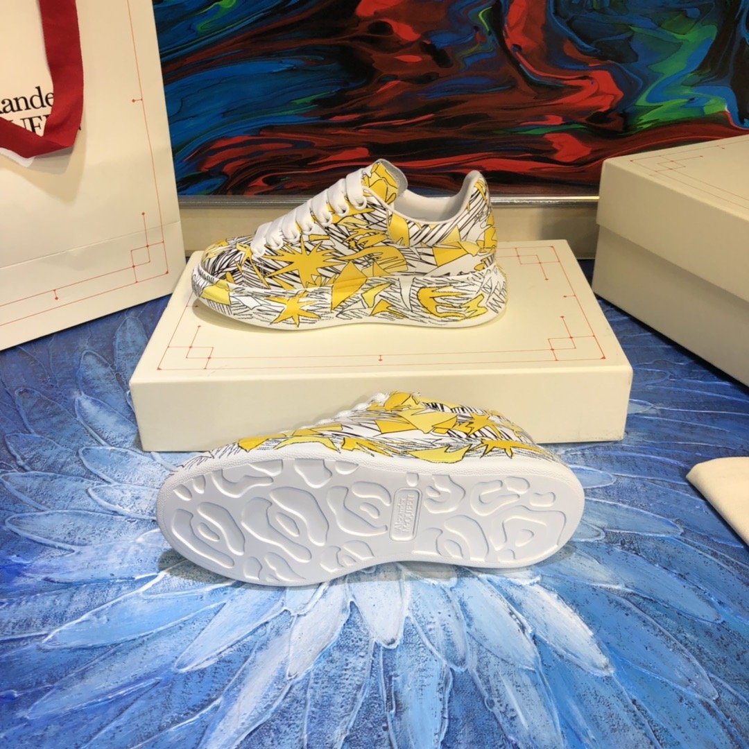 M*queen Sneakers Yellow