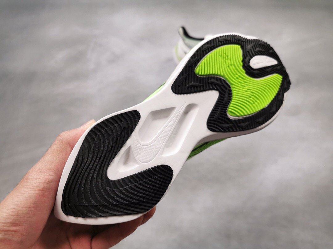 N*ke Max Sneakers Zoom Gravity