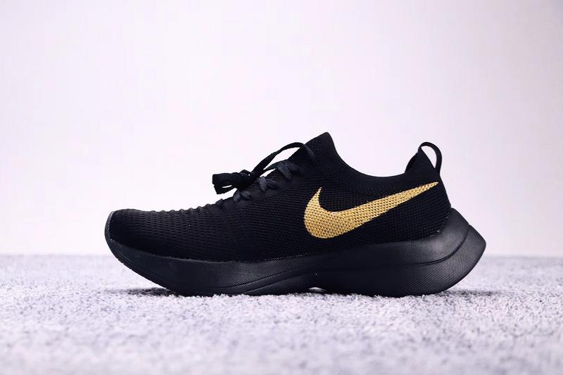 N*ke Max Zoom Sneakers fly Black Gold