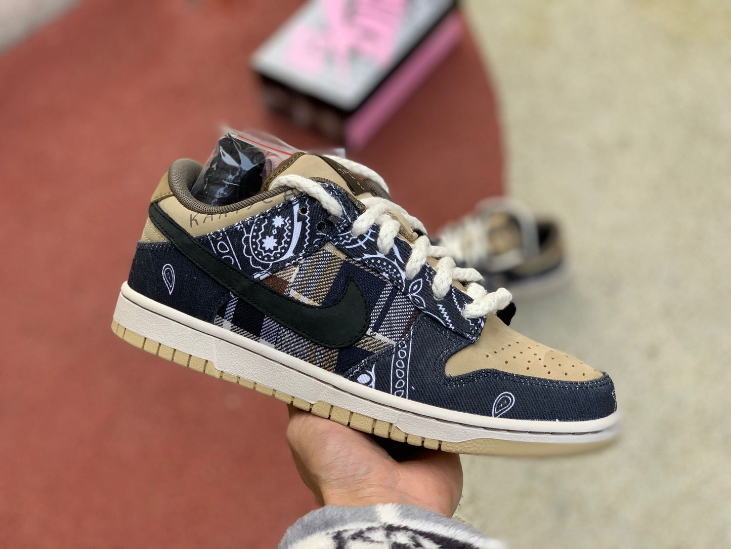 N*ke Max Sneakers Travis 46