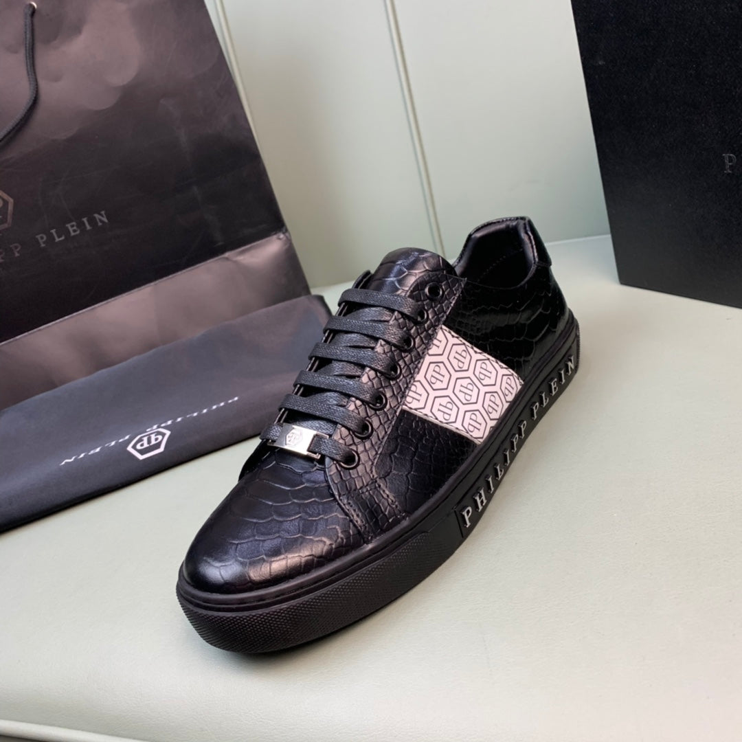 PLEIN Sneakers logo