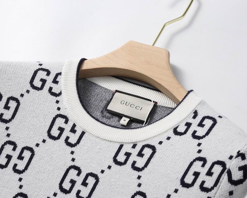 GU Sweater Jumbo
