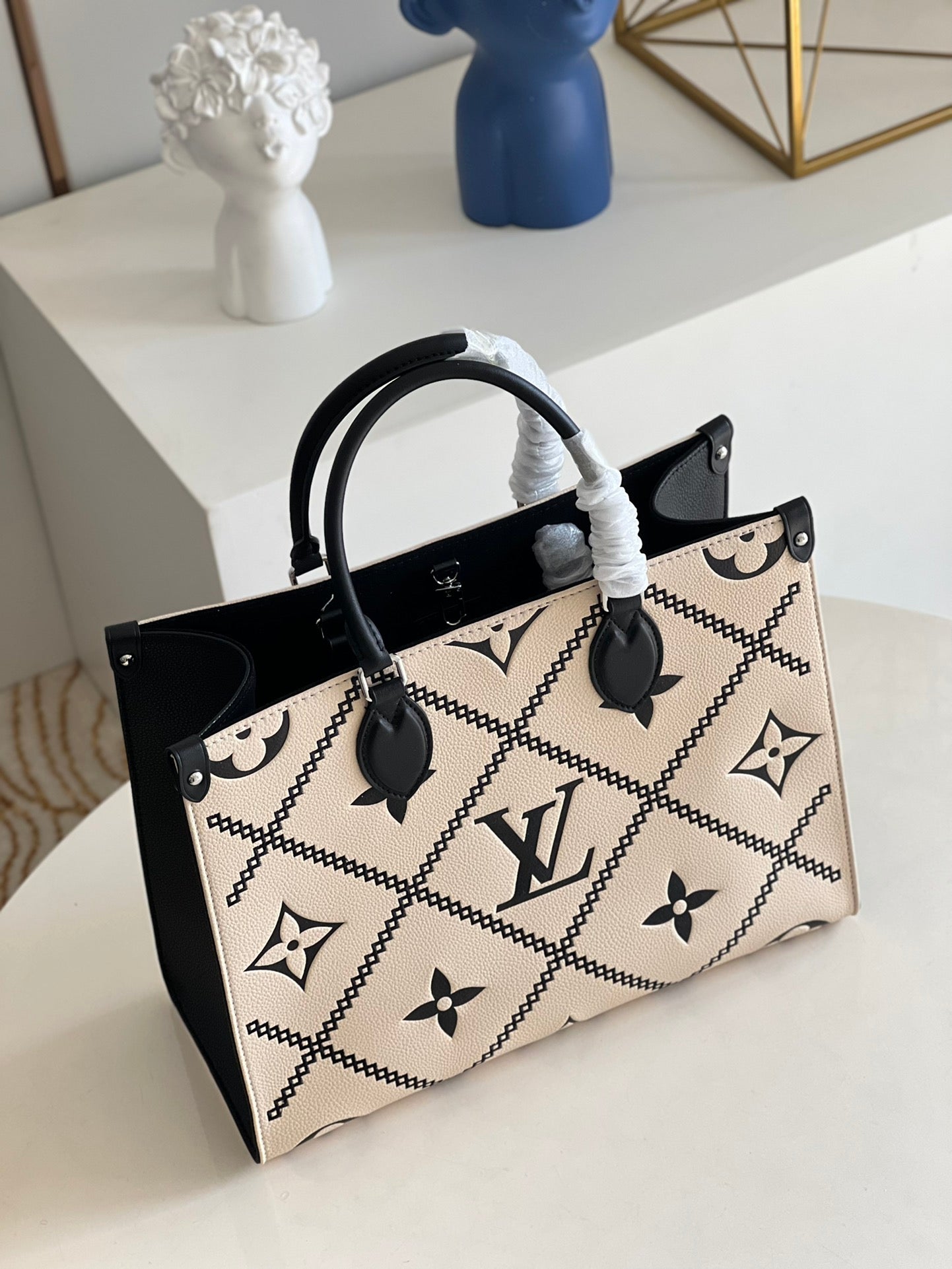 LU Bag ONTHEGO 34 cm