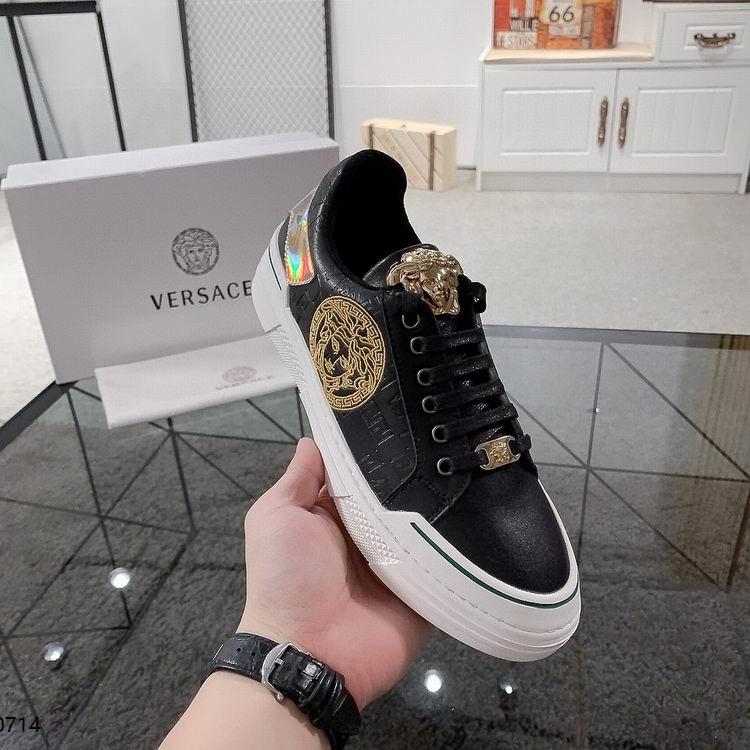 VRC Sneakers Black