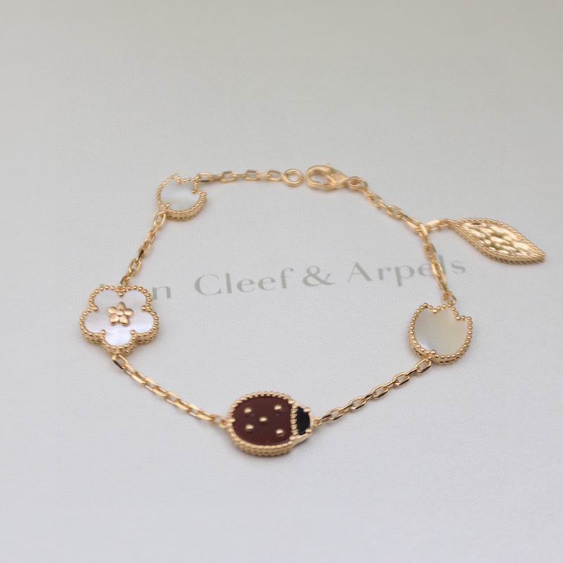 VAN C & A Bracelet