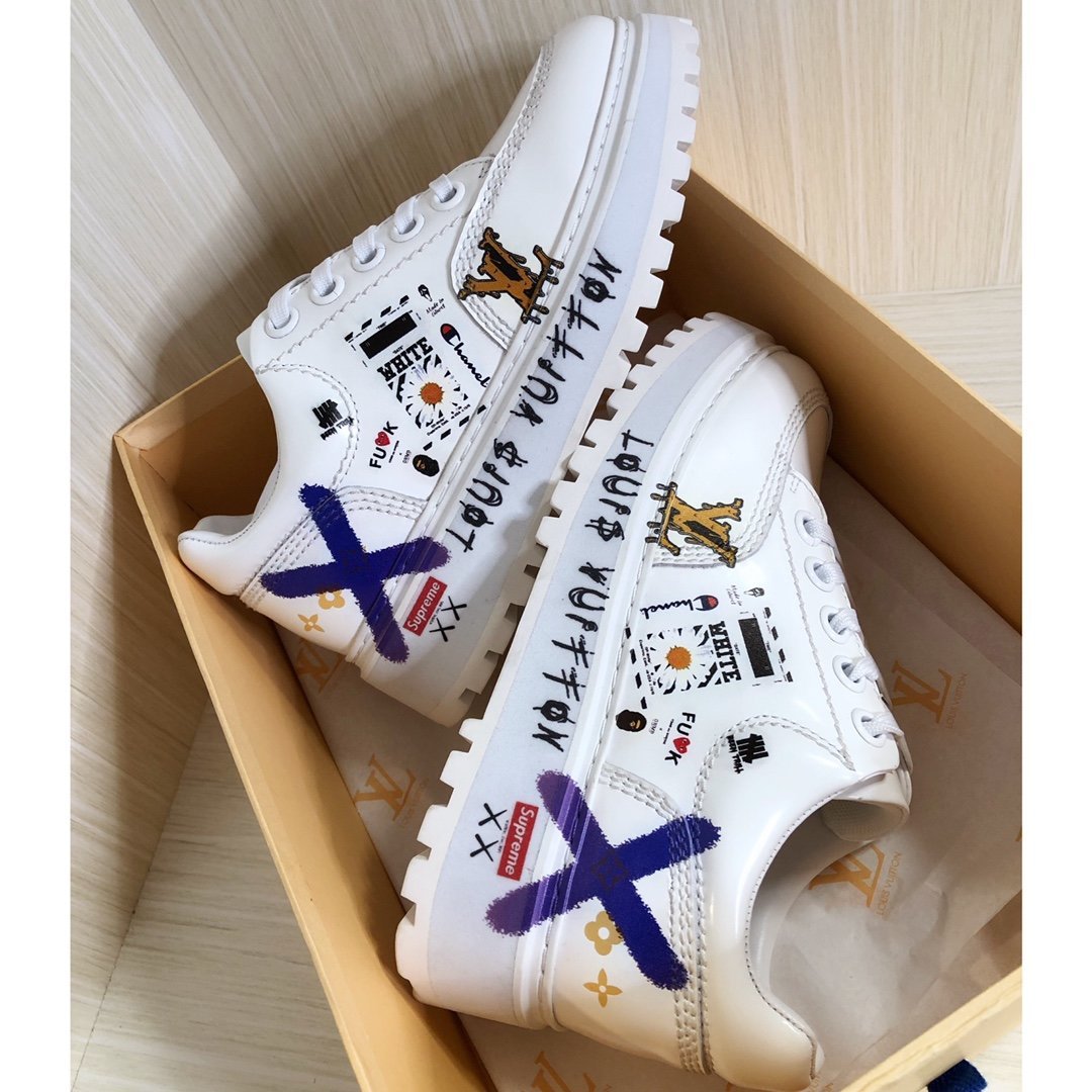 LU Sneakers White