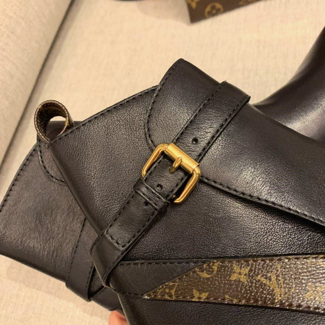 LU Boots Black Mono