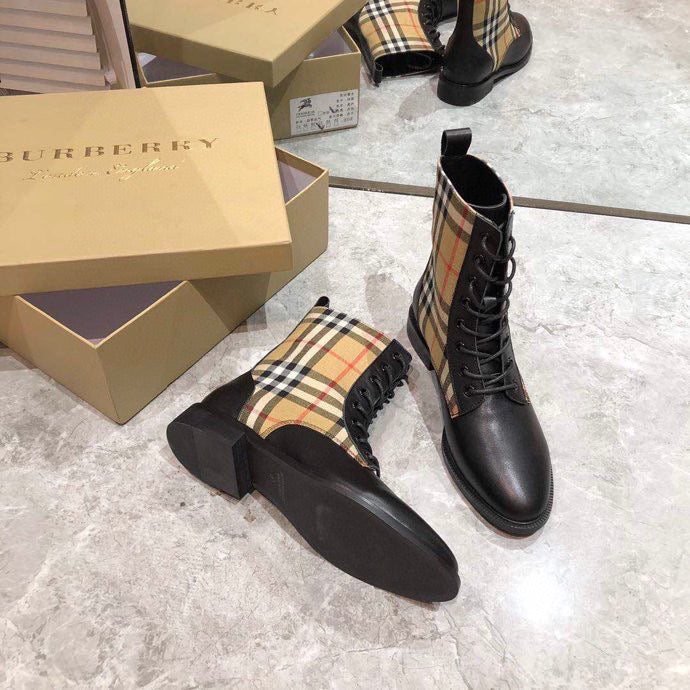 *BURBBER Boots Black