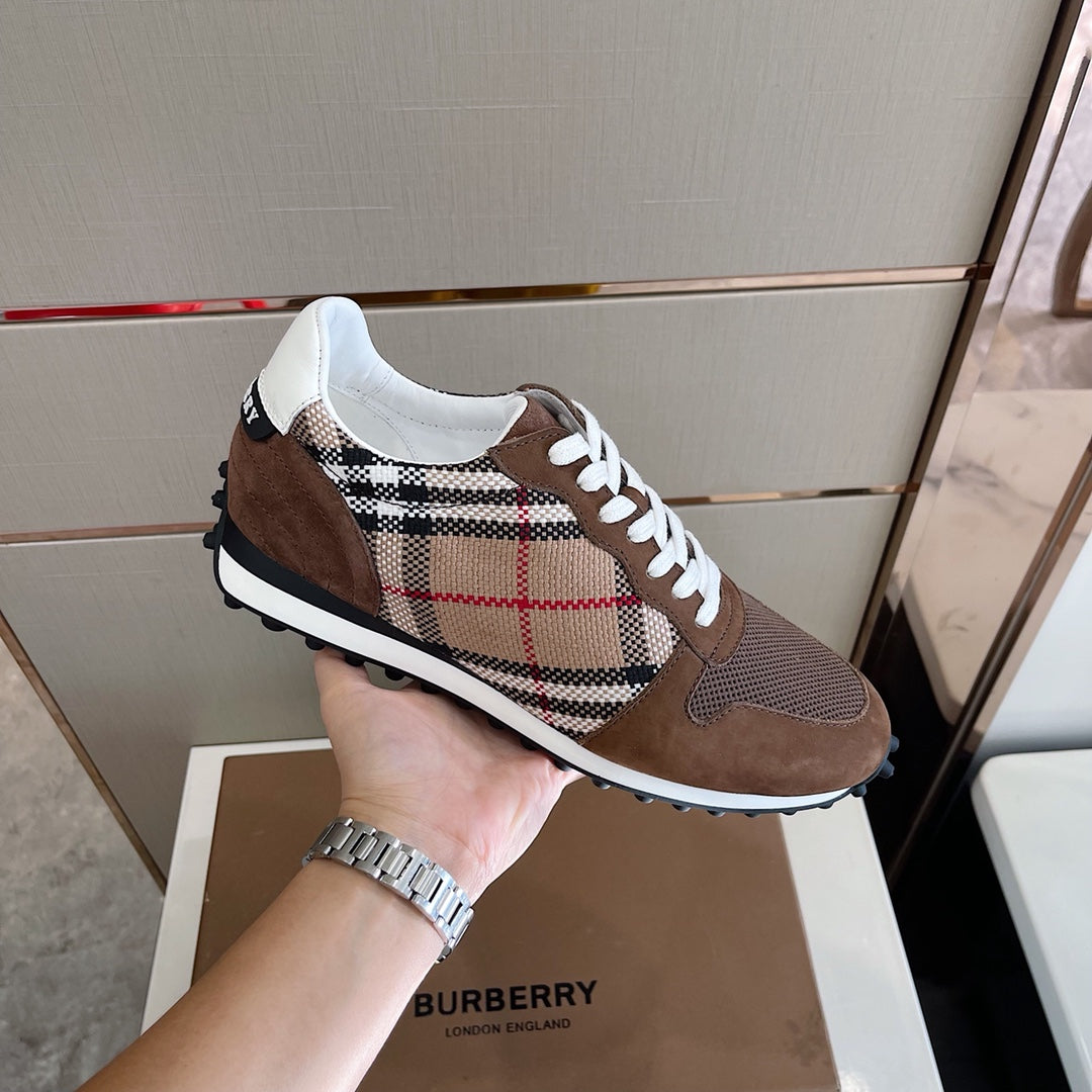 *BURBBER Sneakers Vintage style