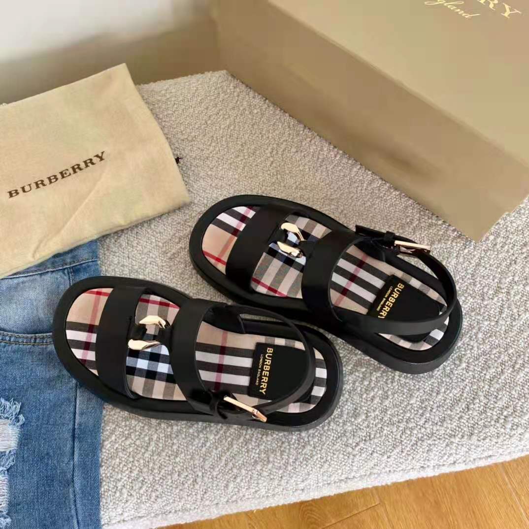 *BURBBER Sandals