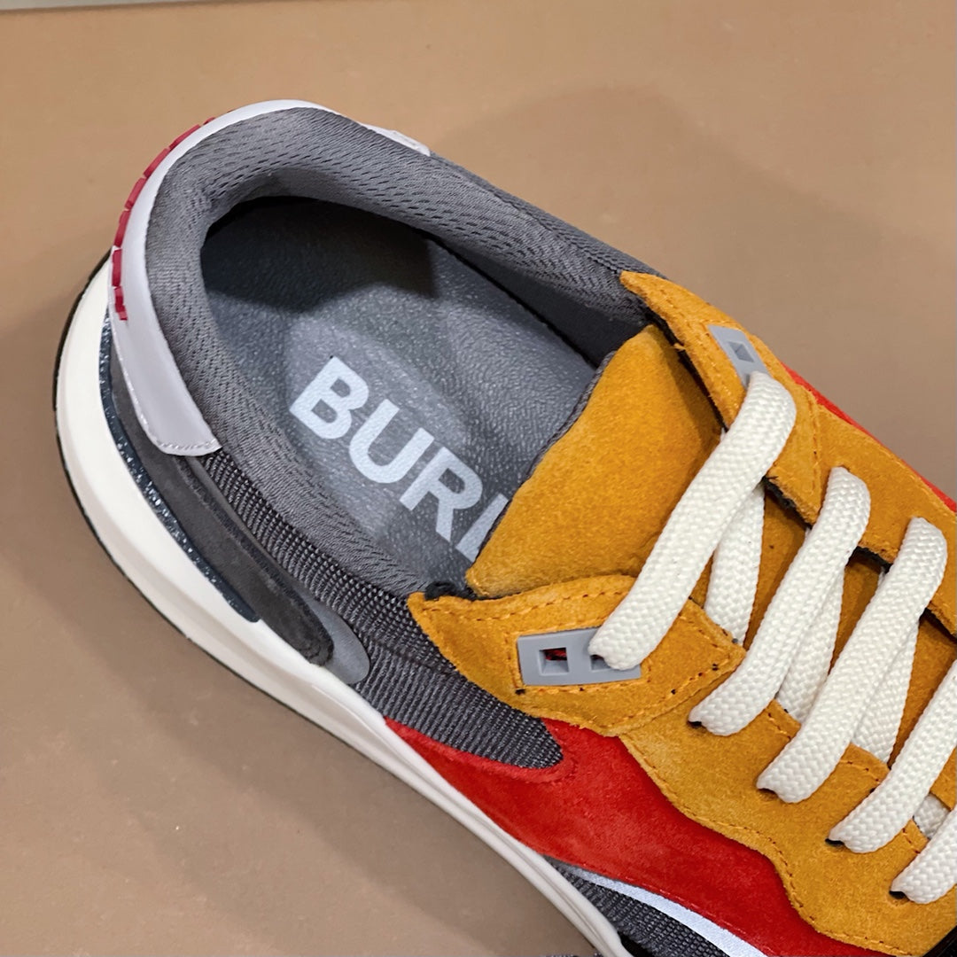 *BURBBER Sneakers Runner