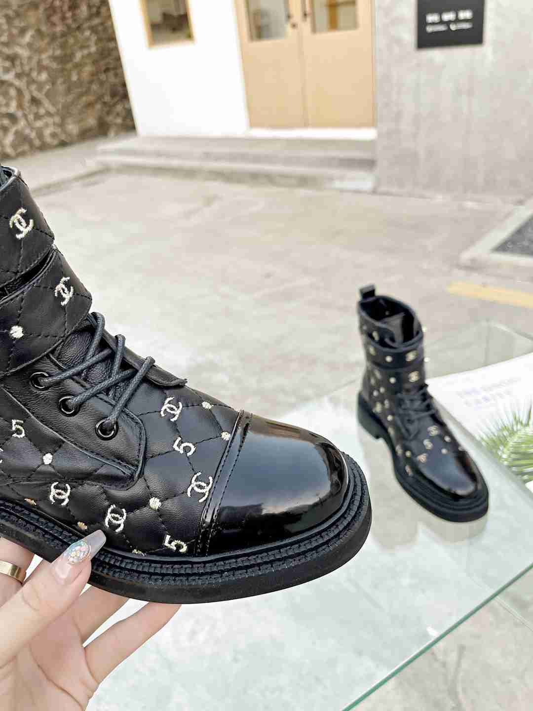 CHL Boots Low logo