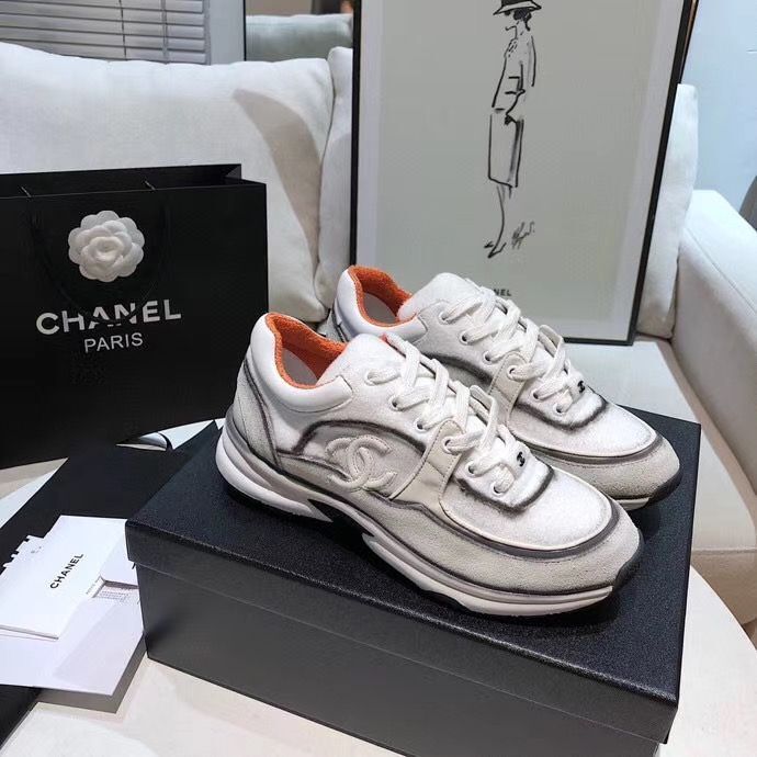 CHL Sneakers Run Away