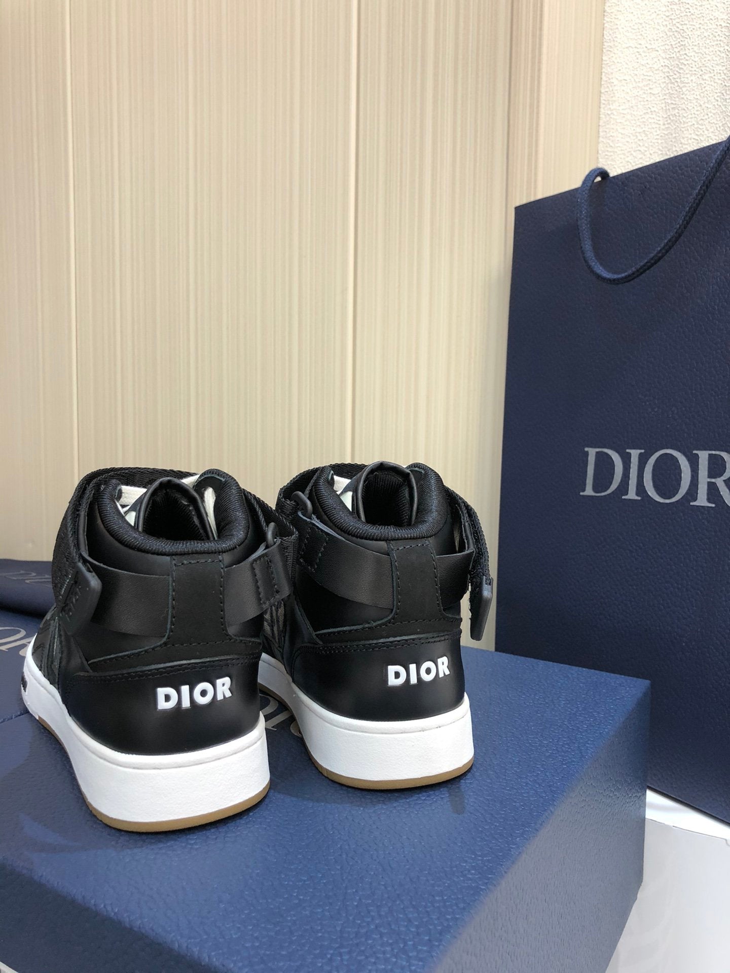 CHD Sneakers High
