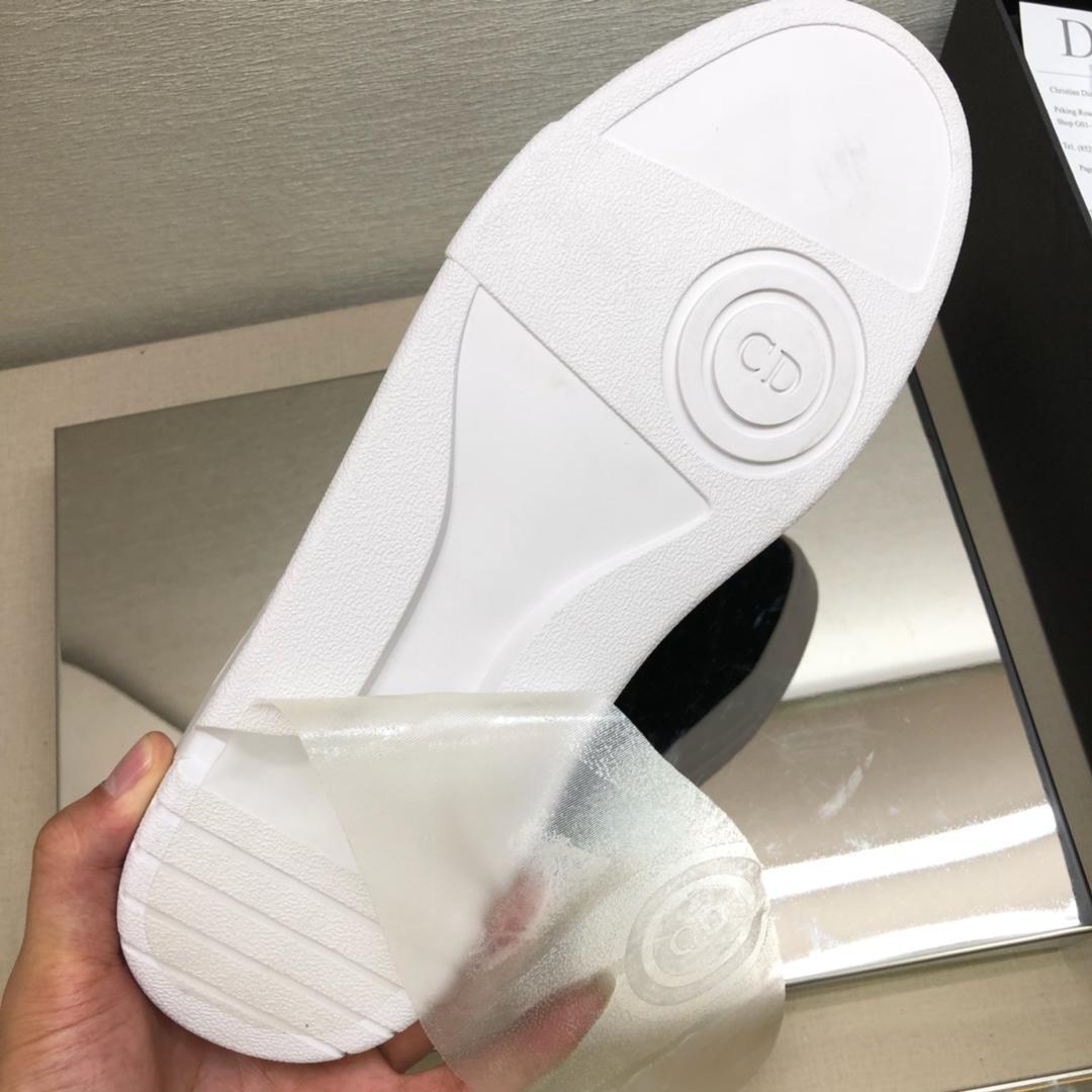 CHD Sneakers