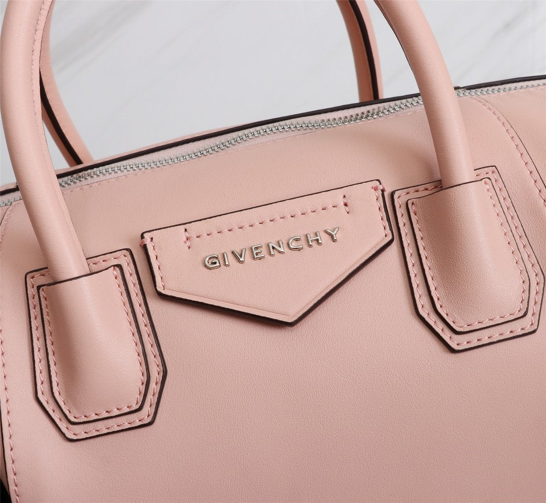 Givenjy Bag Pink Antigona