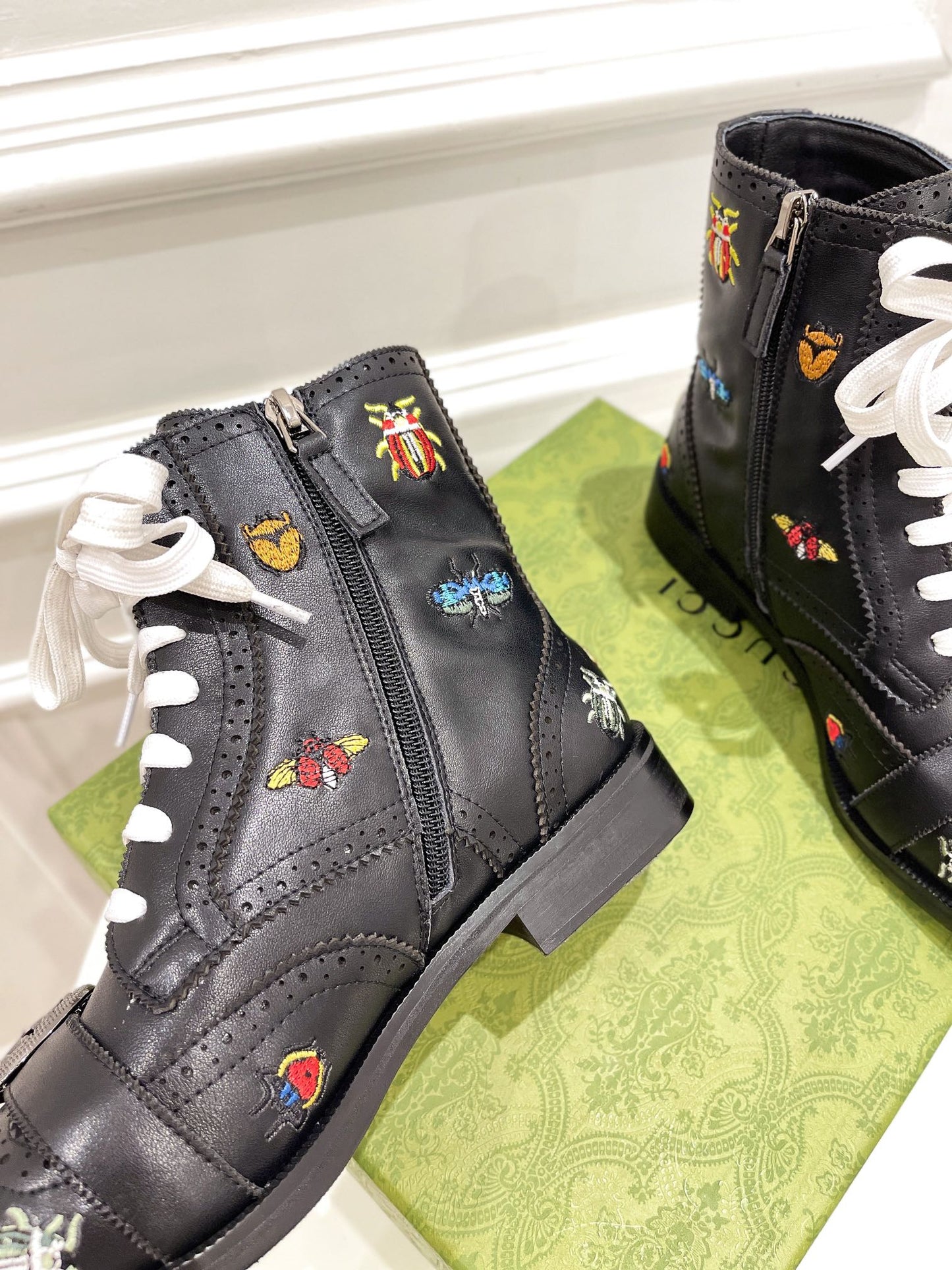 GU Boots Embroidered