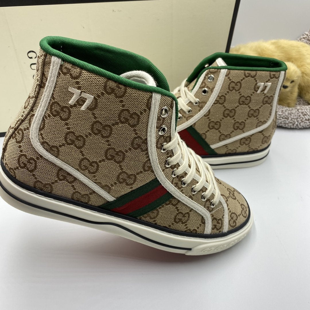 GU Sneakers High