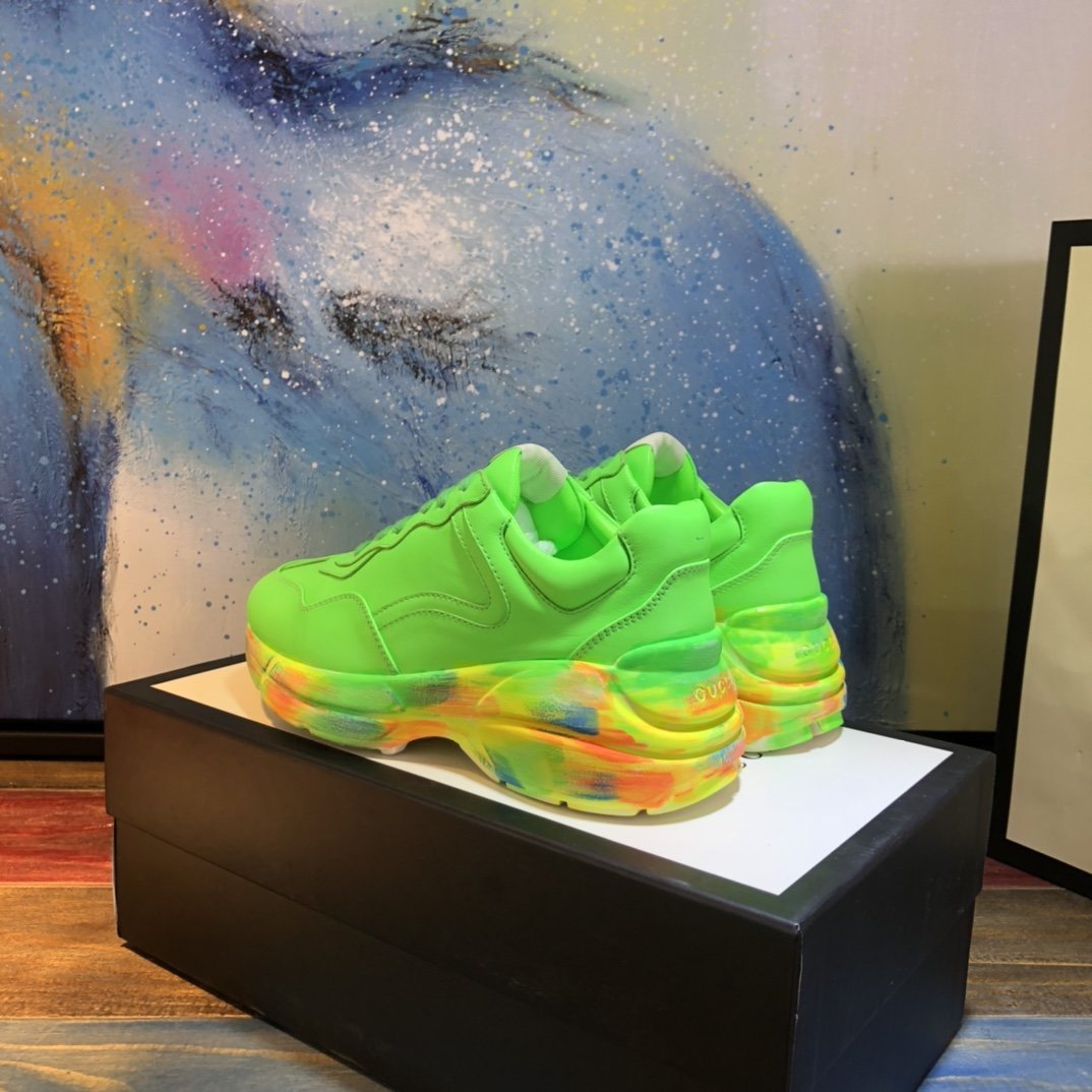 GU Sneakers