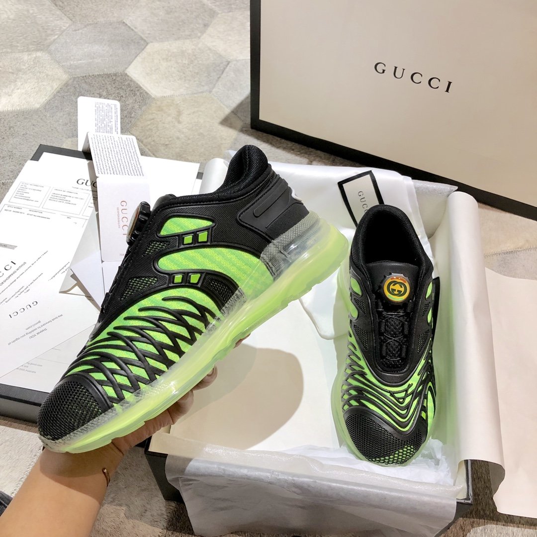 GU Sneakers Black