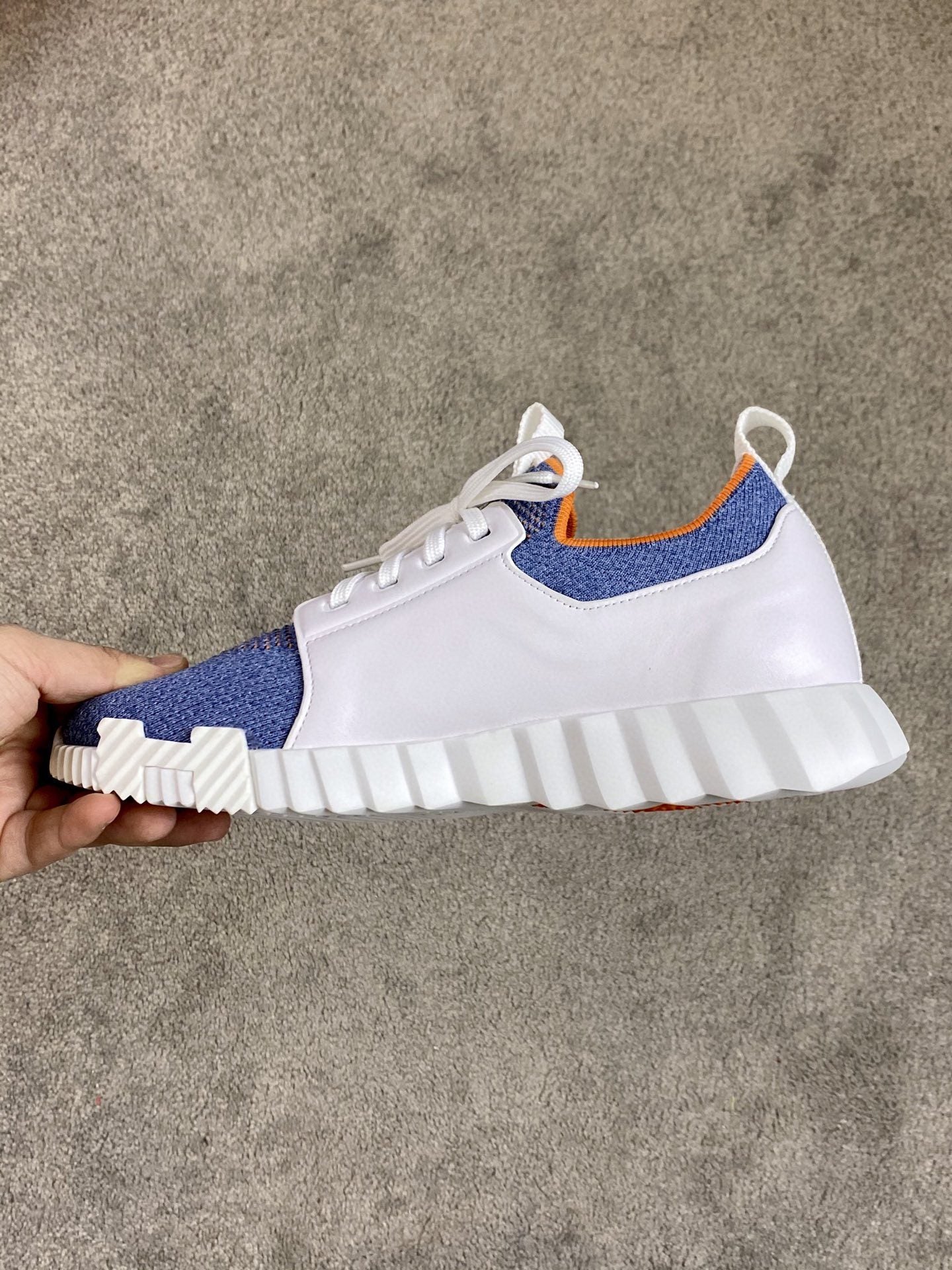 HRM Sneakers