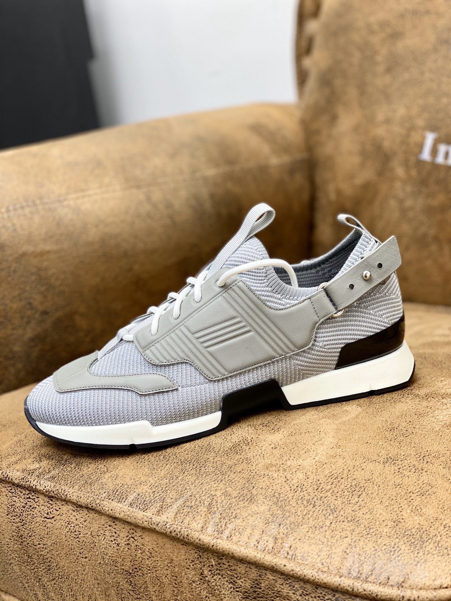 HRM Sneakers Grey