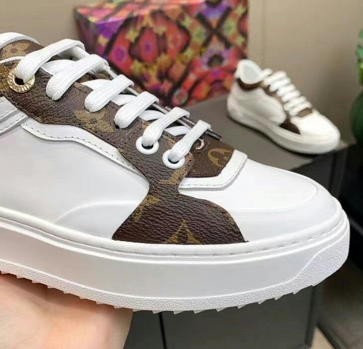 LU Sneakers TIME Out